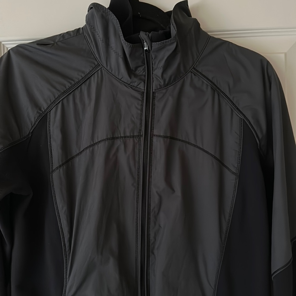 Lululemon lightweight jacket